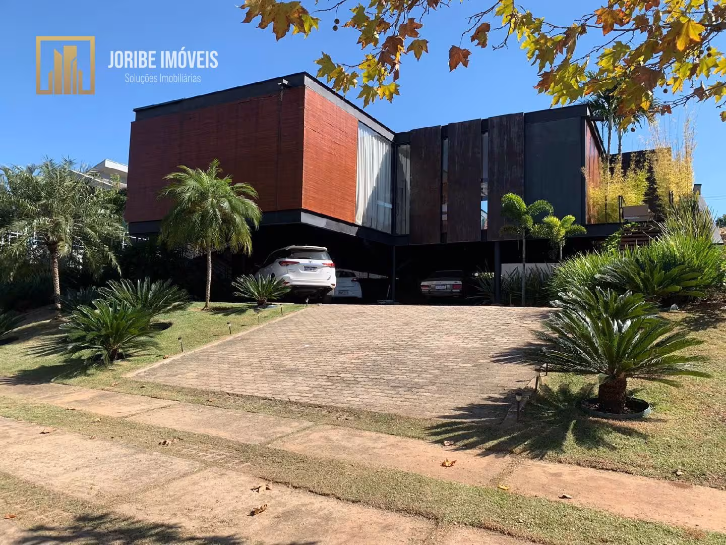 LINDA CASA NO COND. SAINT CHARBEL ACEITA PERMUTA POR VEÍCULOS E IMOVEIS.