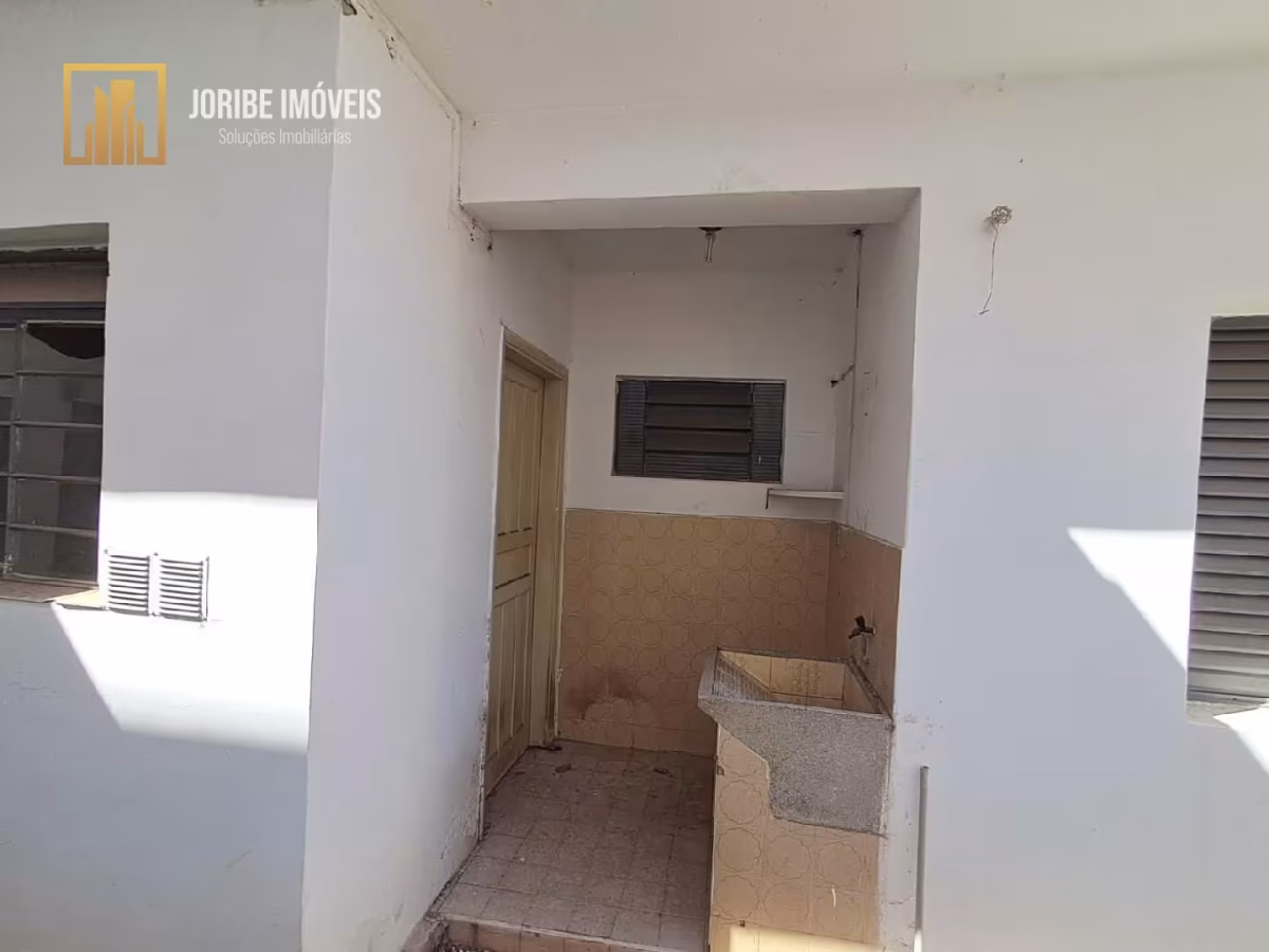 IMÓVEL PRÓXIMO AO BOS ,OTIMA LOCALIZAÇÃO COMERCIAL.